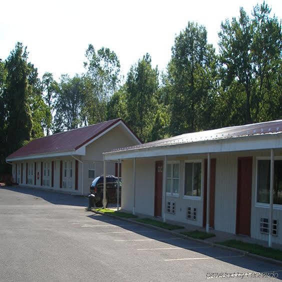 Red Carpet Inn Duncannon New Buffalo Esterno foto