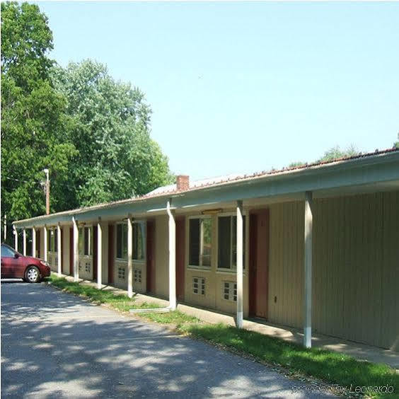 Red Carpet Inn Duncannon New Buffalo Esterno foto