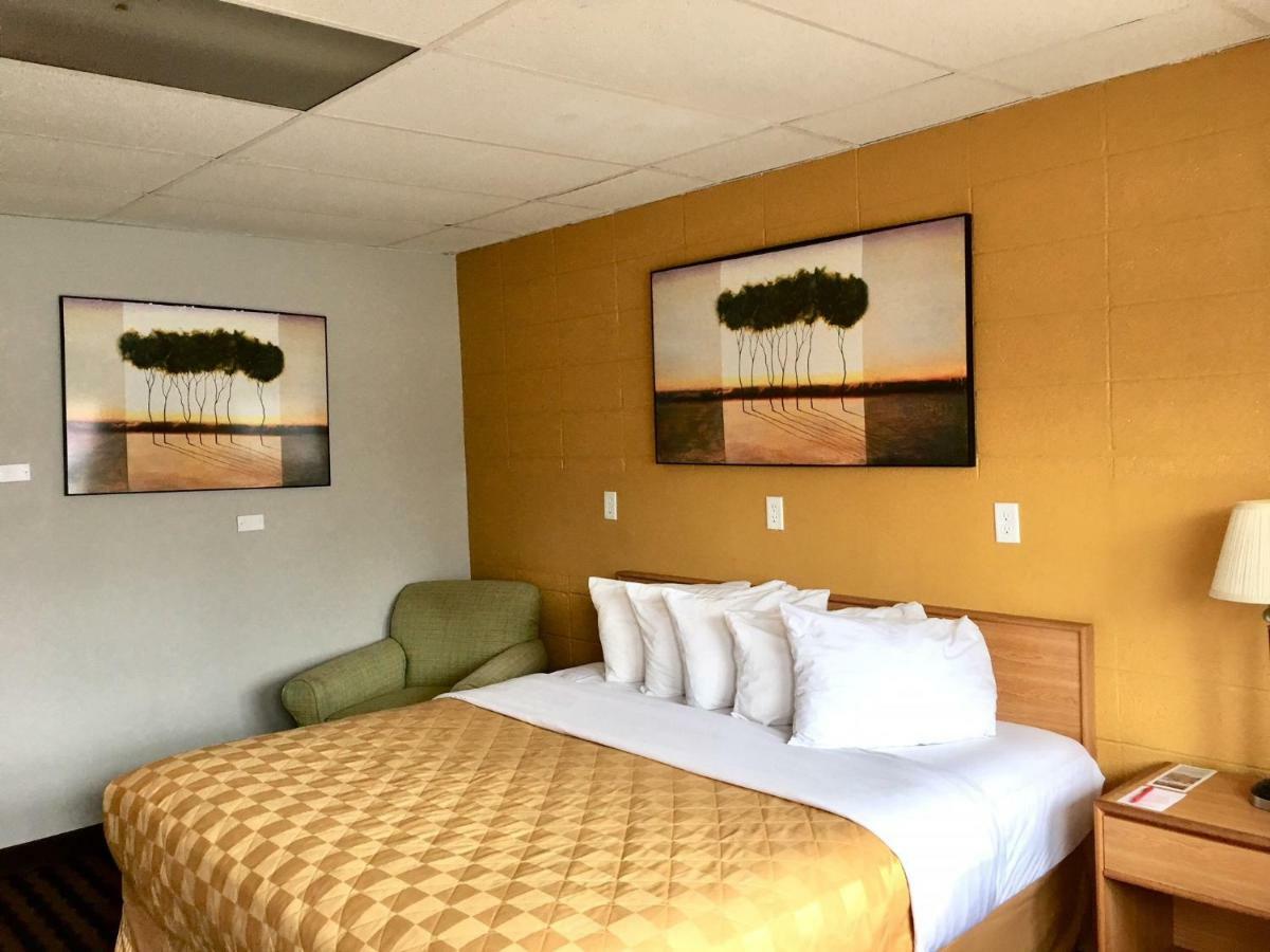 Red Carpet Inn Duncannon New Buffalo Esterno foto